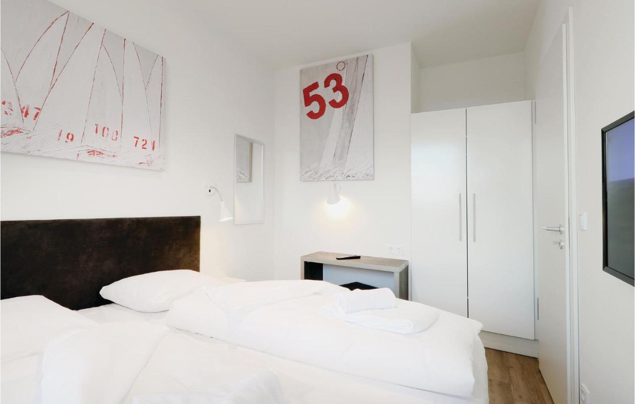 2 Bedroom Cozy Apartment In Luebeck Travemuende Bagian luar foto